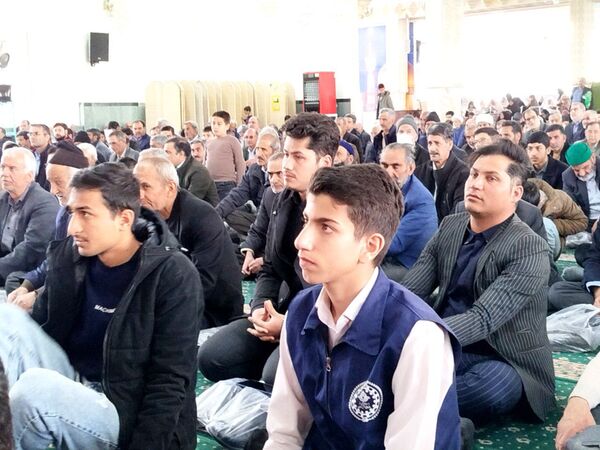 نماز جمعه در شهرستان کاشمر 