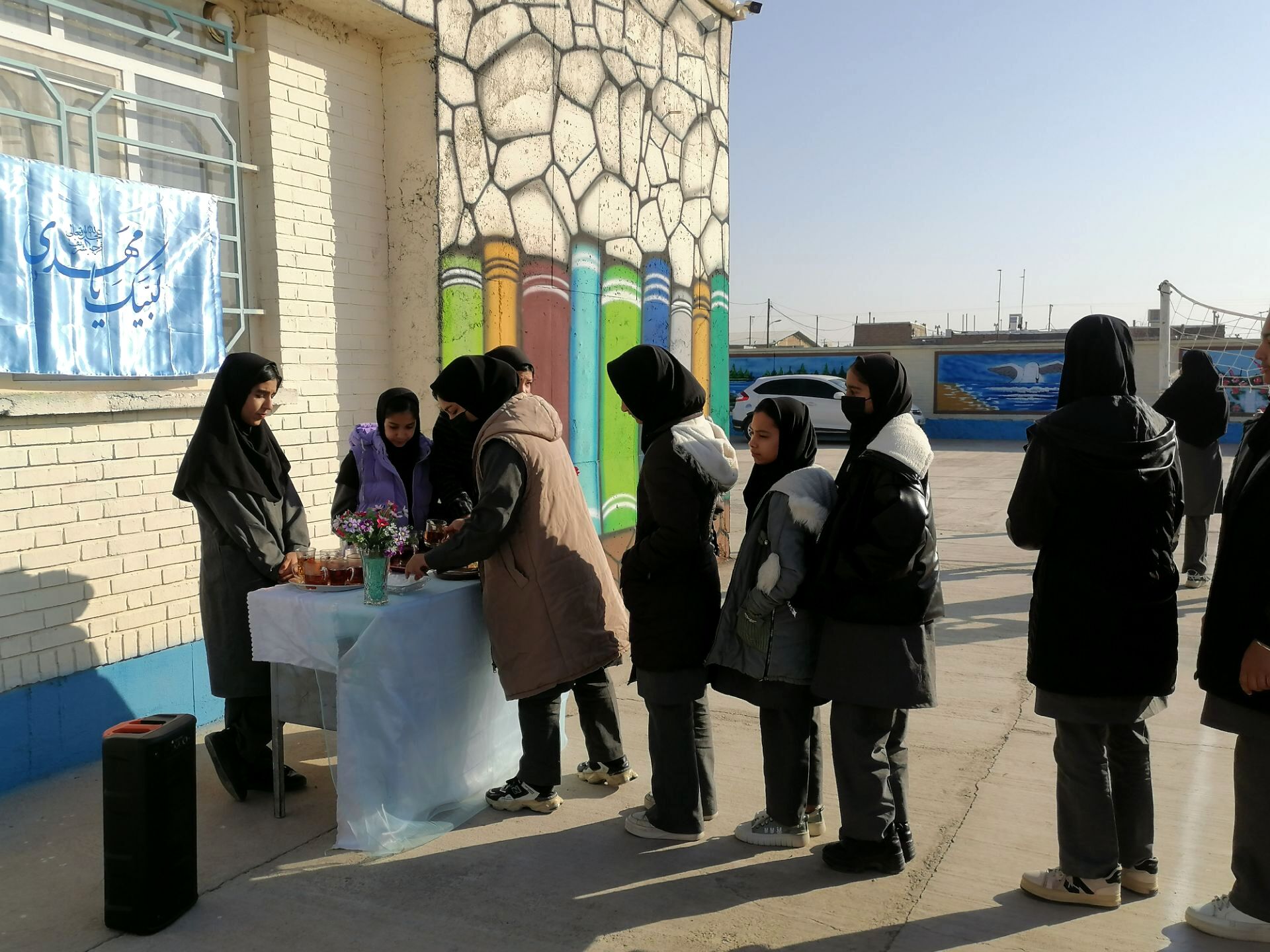 برپایی ایستگاه صلواتی در دبیرستان حاج مهدی روحانی شهرستان خلیل آباد 