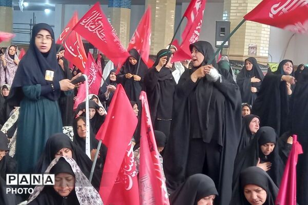 هم‌نوایی دانش‌آموزان شهرقدس در مصلی