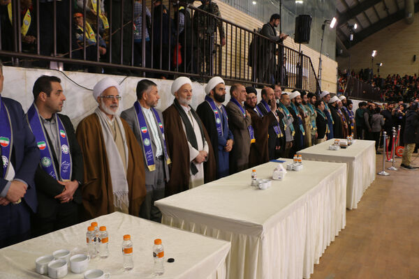 حضور پرشور دانش‌آموزان قمی در همایش «یاوران انقلاب، پیشتازان مقاومت»-1