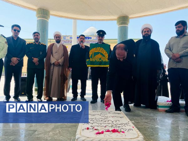 دل‌‌‌های مردمان بندرخمیر در دهه کرامت به حرم رضوی پر کشید