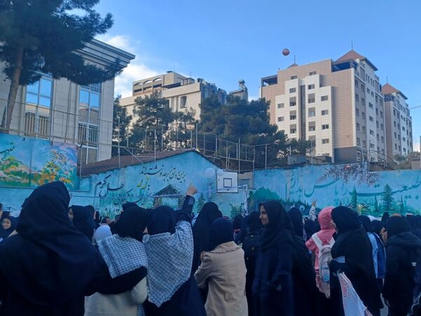 مراسم روز دانش‌آموز و ۱۳ آبان در دبیرستان شاهد تکتم