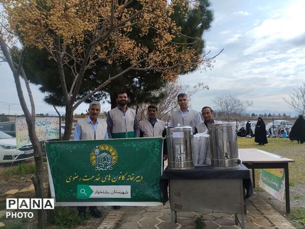 اقامه نماز بندگی در مسجد جامع تاریخی شهر رشتخوار