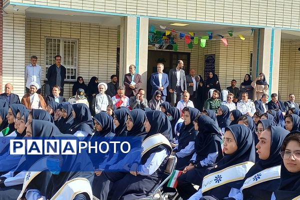 مراسم آغاز سال تحصیلی و نواختن زنگ مقاومت