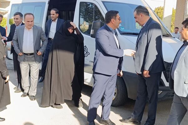 آیین استانی زنگ مهر در دبیرستان راضیه شیراز‌ 