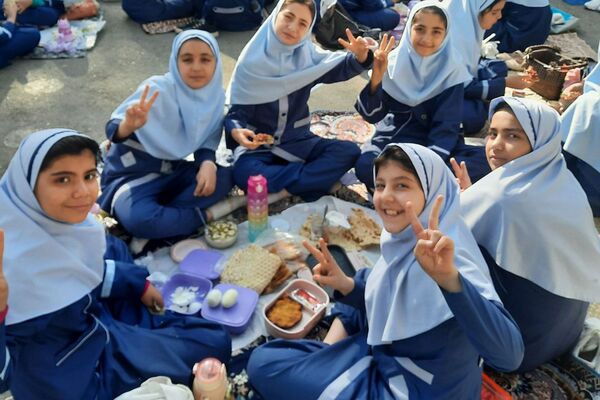 برگزاری جشن تخم‌مرغ‌های رنگی در دبستان قدر بهارستان دو