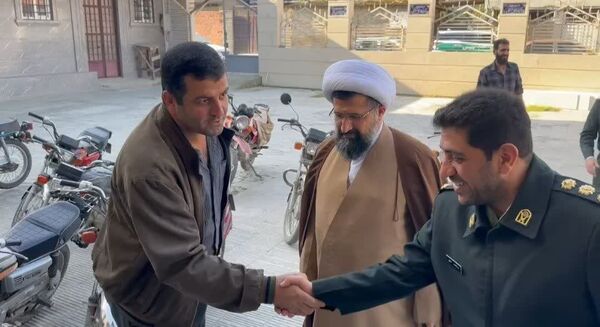 شکوه بندگی در نماز عید فطر گلوگاه