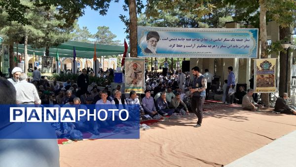 نماز جمعه در جوار شهدای بهشت فضل نیشابور 