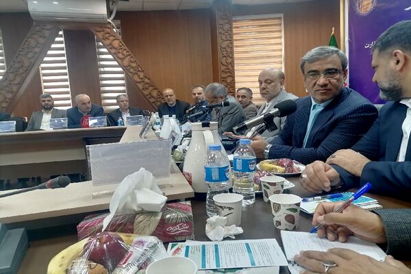 نشست مشترک اعضای کمیسیون آموزش و تحقیقات مجلس، مدیران آموزش و پررش استان خراسان رضوی و وزیر آموزش وپرورش در مشهد