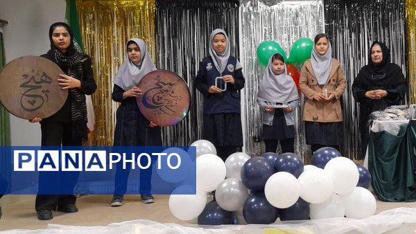 جشن ستارگان ویژه دانش آموزان برتر دبیرستان نورالهدی 