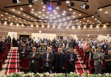 آیین تجلیل از بازنشستگان و پیشکسوتان آموزش و پرورش ناحیه یک اصفهان