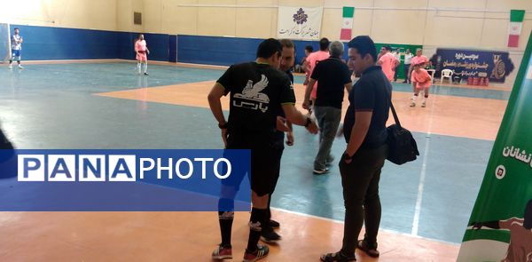  مسابقه فوتسال بین تیم‌های خبرنگاران و تیم آتش‌نشانان مشهد