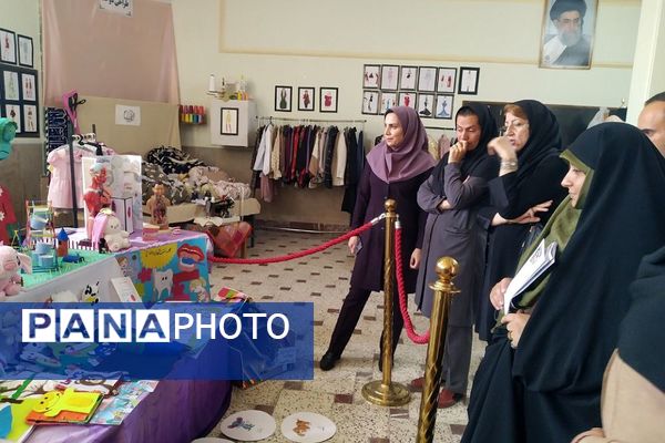 برگزاری جشنواره هفته مشاغل در هنرستان کوثر قیامدشت ری یک