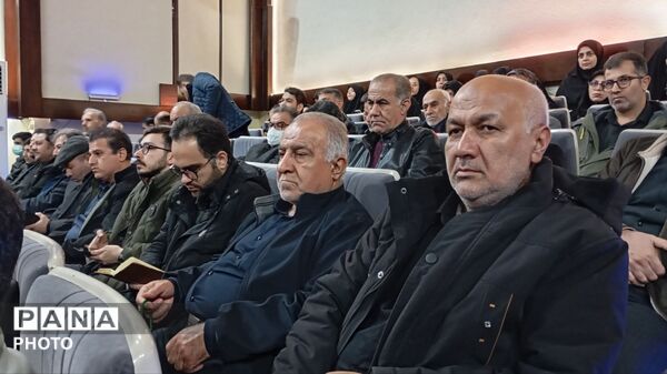 قلب فرهنگیان در ماتم امام قائد شهید