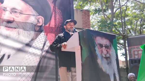 ویژه‌برنامه همگام با تشییع کنندگان آقای شهید ایران در اهر