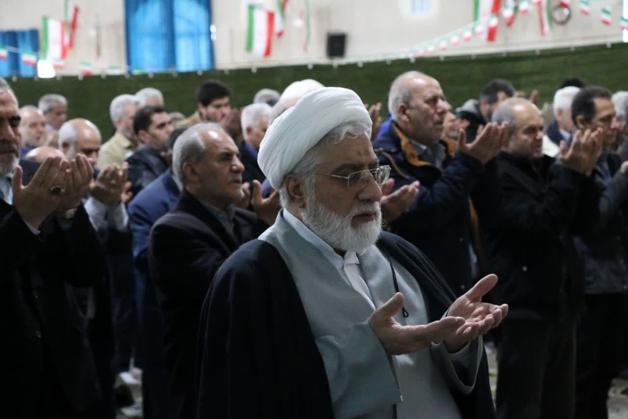 دینداری واقعی آن است که انسان همه احکام الهی را بپذیرد و به آن‌ها عمل کند