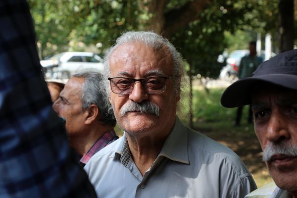  مراسم تشییع پیکر هوشنگ حریرچیان در  خانه هنرمندان اصفهان