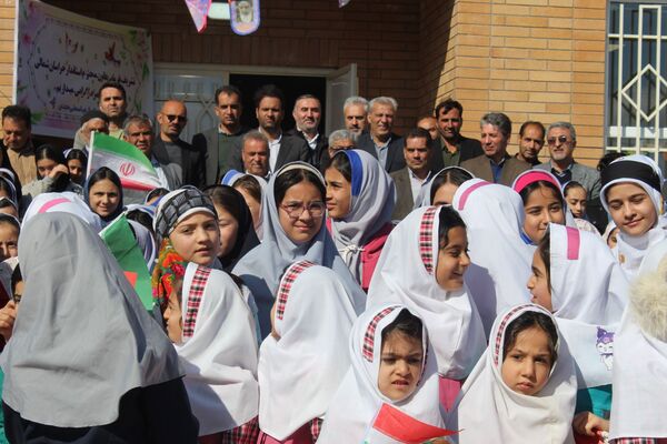 افتتاح دبستان شش کلاسه جانباز حاج عباس علی مجدی در فاروج 