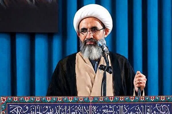 حضور در تشییع قائد امت، بیعتی زنده با ولایت است