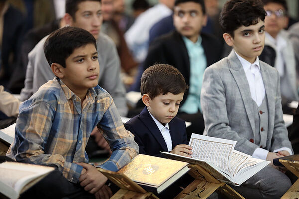 محفل انس با قرآن دانش آموزان و فرهنگیان برگزیده و نخبه قرآنی با حضور وزیر آموزش و پرورش