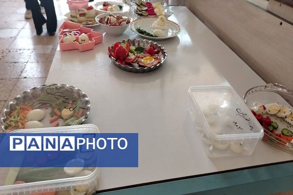روز جهانی تخم مرغ در دبیرستان شهید مجید دهنوی نیشابور