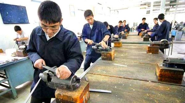 مهارت‌آموزی دانش‌آموزان، پلی برای ورود موفق به بازار کار است