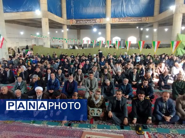 گرامیداشت سالروز ورود امام خمینی به میهن در نماز جمعه گلوگاه 