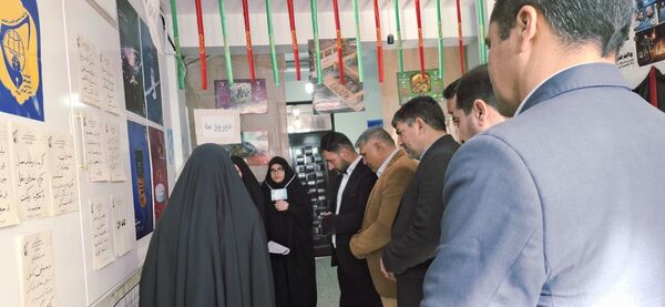دبیرستان هاجر(س) میزبان زنگ انقلاب 