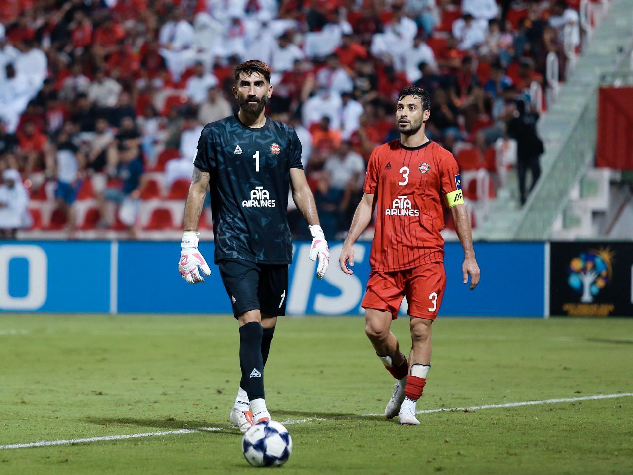 تساوی پرحادثه در دبی؛ تراکتور با ۱۰ نفر از شکست گریخت