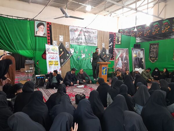 اعزام دانش‌آموزان دختر آشخانه به اردوی راهیان نور