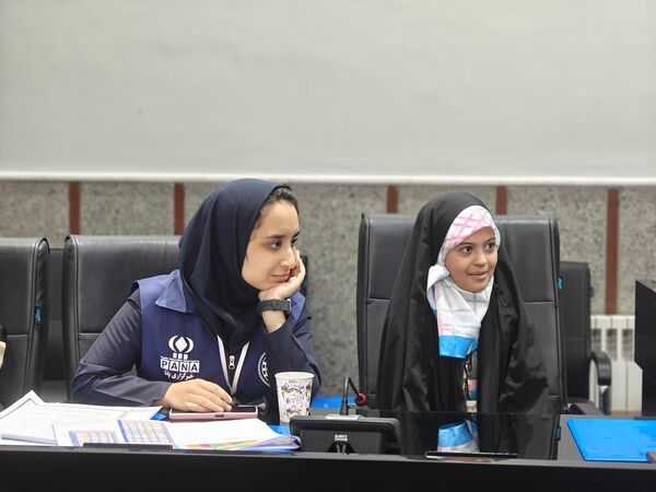 نشست صمیمانه نماینده وزیر آموزش و پرورش با دانش آموز خبرنگاران پانا کرمانشاه