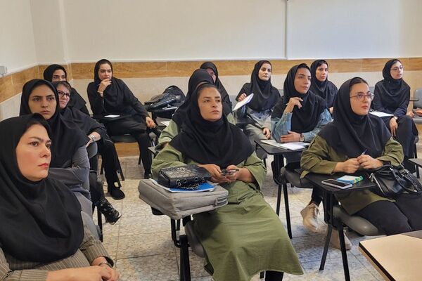 جلسه شورای معلمان دبیرستان نمونه دولتی ولایت