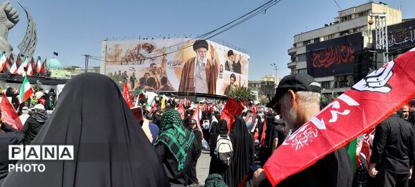 آخرین بدرقه رهبر شهید انقلاب در تهران