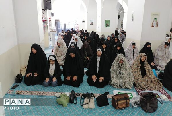 نماز جمعه در مسجد جامع شهرستان خلیل‌آباد