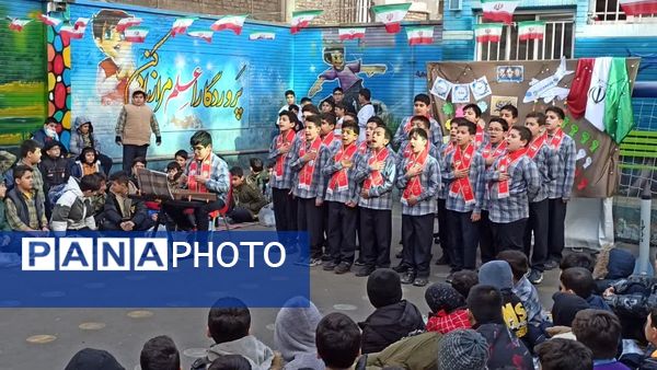 طنین زنگ انقلاب در طلیعه دهه فجر در منطقه ۱۰