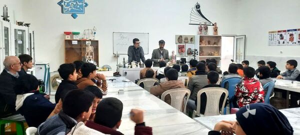 بازدید دانش آموزان دبستان پسرانه فضیلت از پژوهشسرای رازی 
