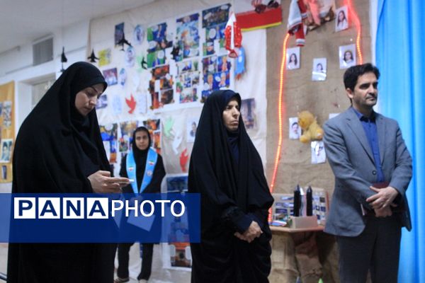 افتتاحیه «مدرسه انقلاب» در مدرسه تقوی‌پیشگان بهارستان‌دو