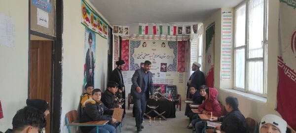 محفل انس با قرآن در دبیرستان شهید مصطفی خمینی اسلام آباد