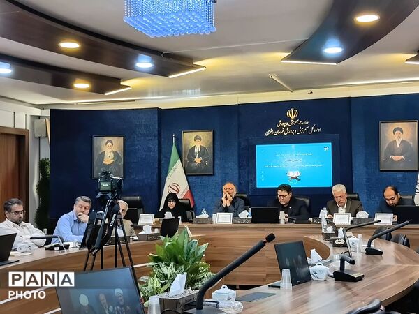 جلسه کار گروه توسعه آموزش عمومی قران کریم در آموزش و پرورش خراسان رضوی