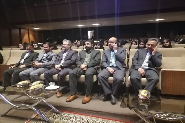 تقدیر از ستارگان علمی، فرهنگی و ورزشی دختر به‌مناسبت دهه کرامت