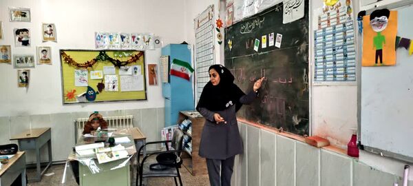 روشنگریِ جهادی؛ جهادِ آموزشیِ معلمان در مدارس یزد
