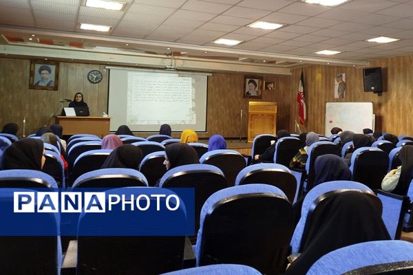 کارگاه آموزشی مراقبین و رابطین سلامت با محوریت آنفلونزا، تغذیه سالم، دخانیات