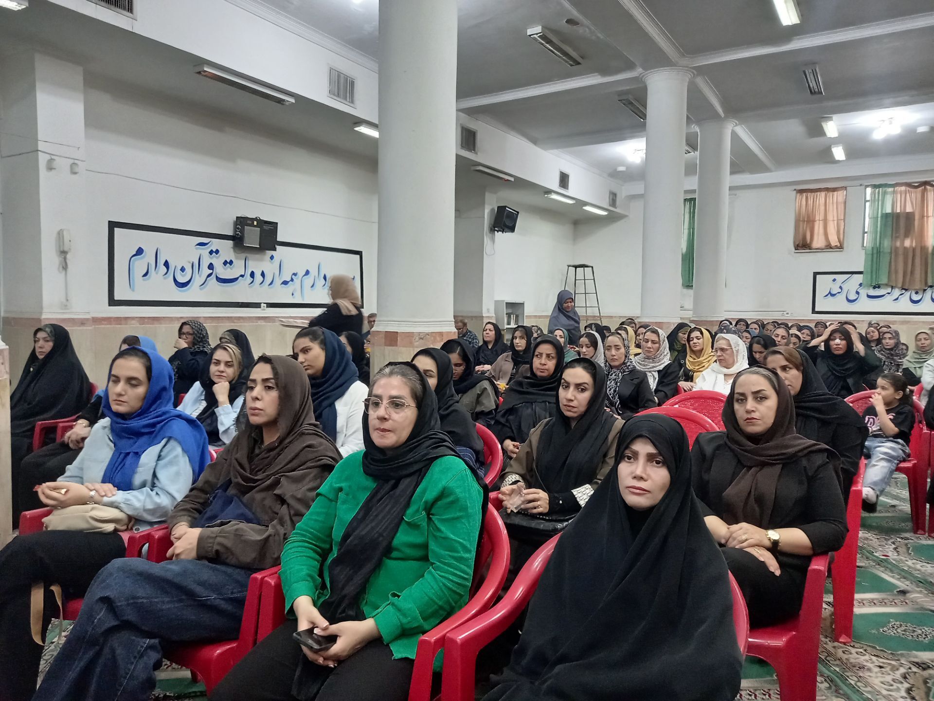 انتخابات انجمن اولیا مربیان دبیرستان مهدیه ناحیه یک شهرری 