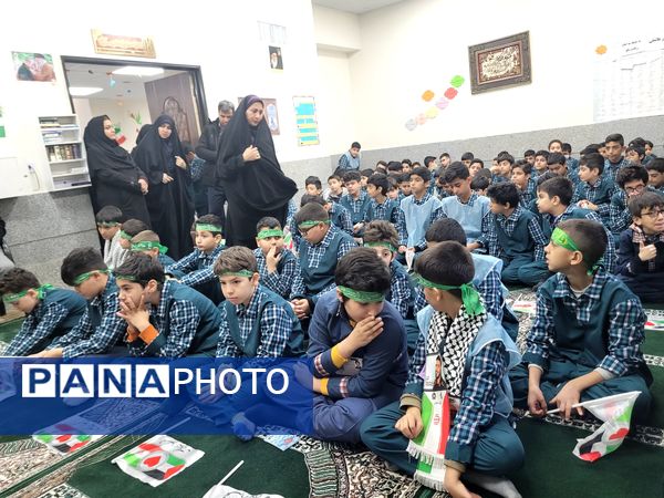 بزرگداشت حماسه ۹ دی در مدرسه نور ایمان منطقه پردیس 