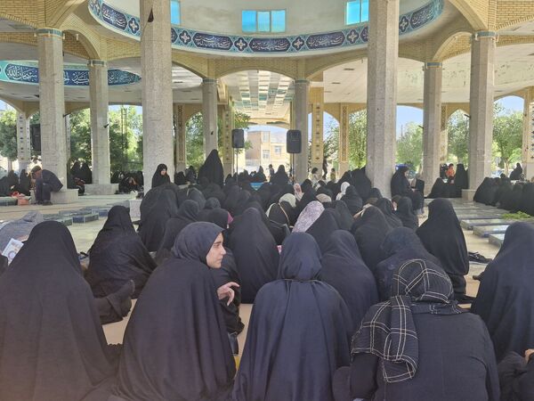 مراسم دعای روز عرفه در شهرستان بروجن 