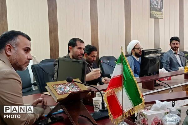 تقدیر از دانش آموزان منتخب فرصت نوجوانی منطقه جوادآباد
