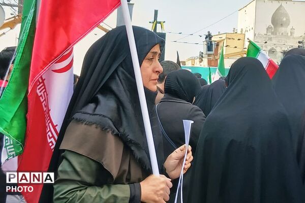 کبوتران عاشق به امام شهیدشان پیوستند