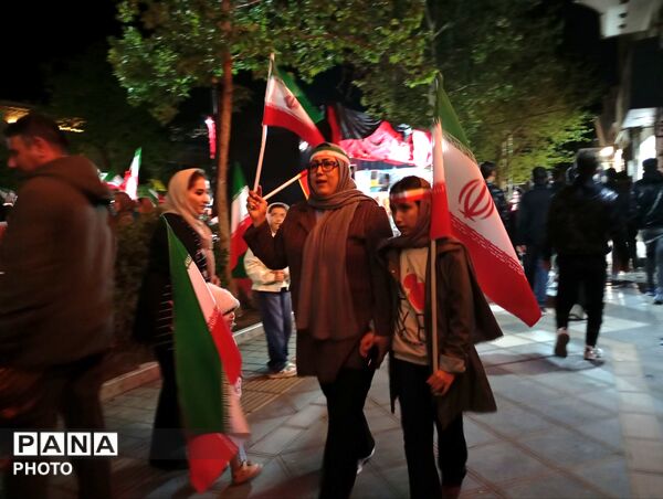 و تا پای جان در کنارت خواهیم ماند، ای یادگار پدر 