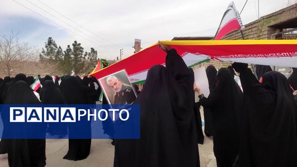 راهپیمایی 22 بهمن در روستای صرم قم