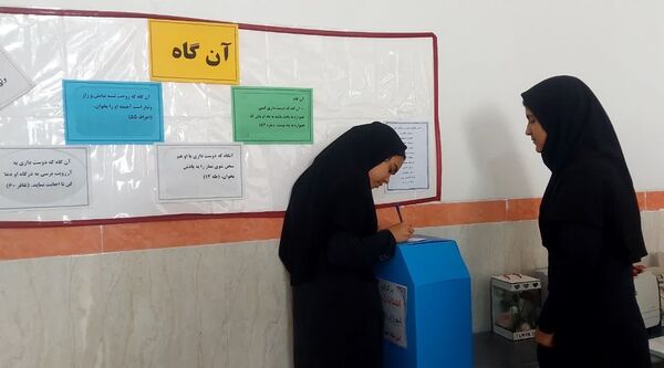 برگزاری انتخابات شورای دانش‌آموزی با هدف تعامل در مدرسه برکت خاتم